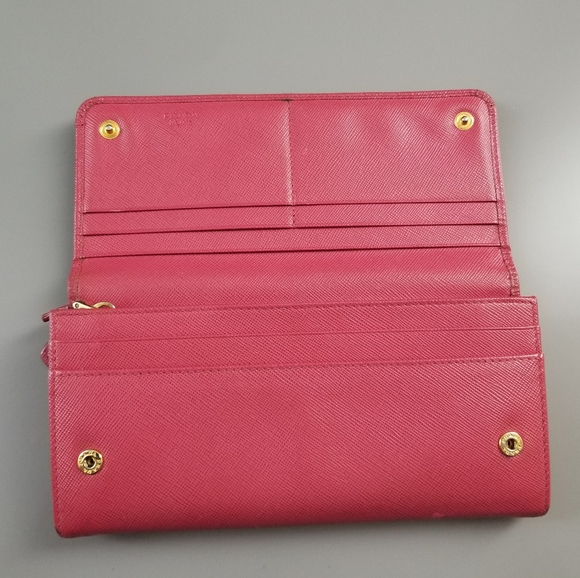 PRADA Beautiful Long Bifold wallet Italy - Picture 2 of 16